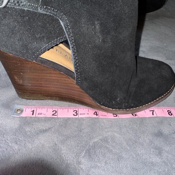 Black Cutout Suede Booties With Buckle Close Toe Lucky Brand Women's Size 8.5 - Picture 7 of 10